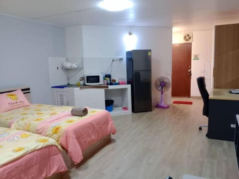 K.Nat Room Service Nonthaburi Kültér fotó
