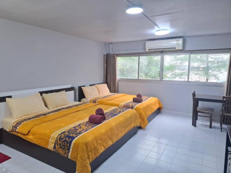 K.Nat Room Service Nonthaburi Kültér fotó